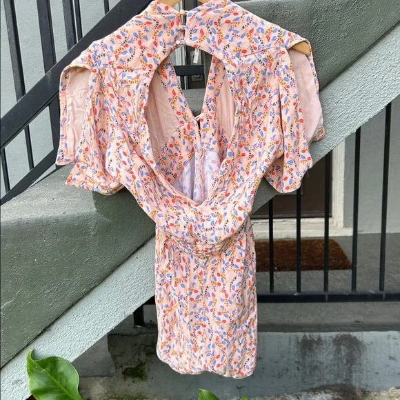 Free People Meet Virginia Floral Romper Size 4 Vacation Spring Resort Boho - Picture 4 of 5